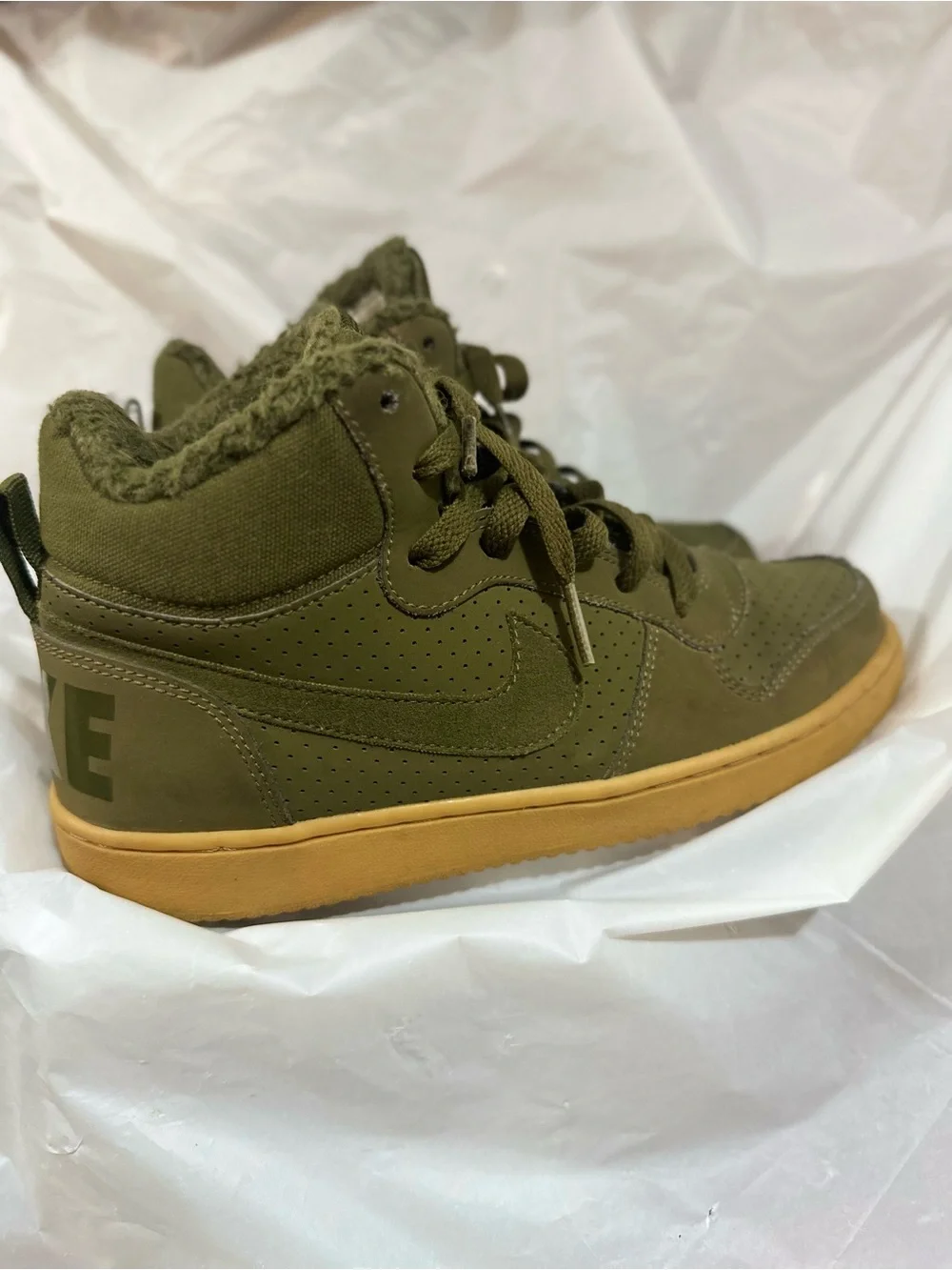 Nike these court